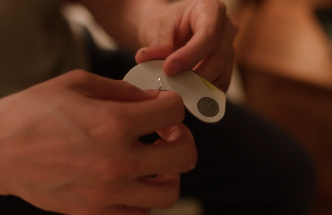 Applying Hydrogel Pads